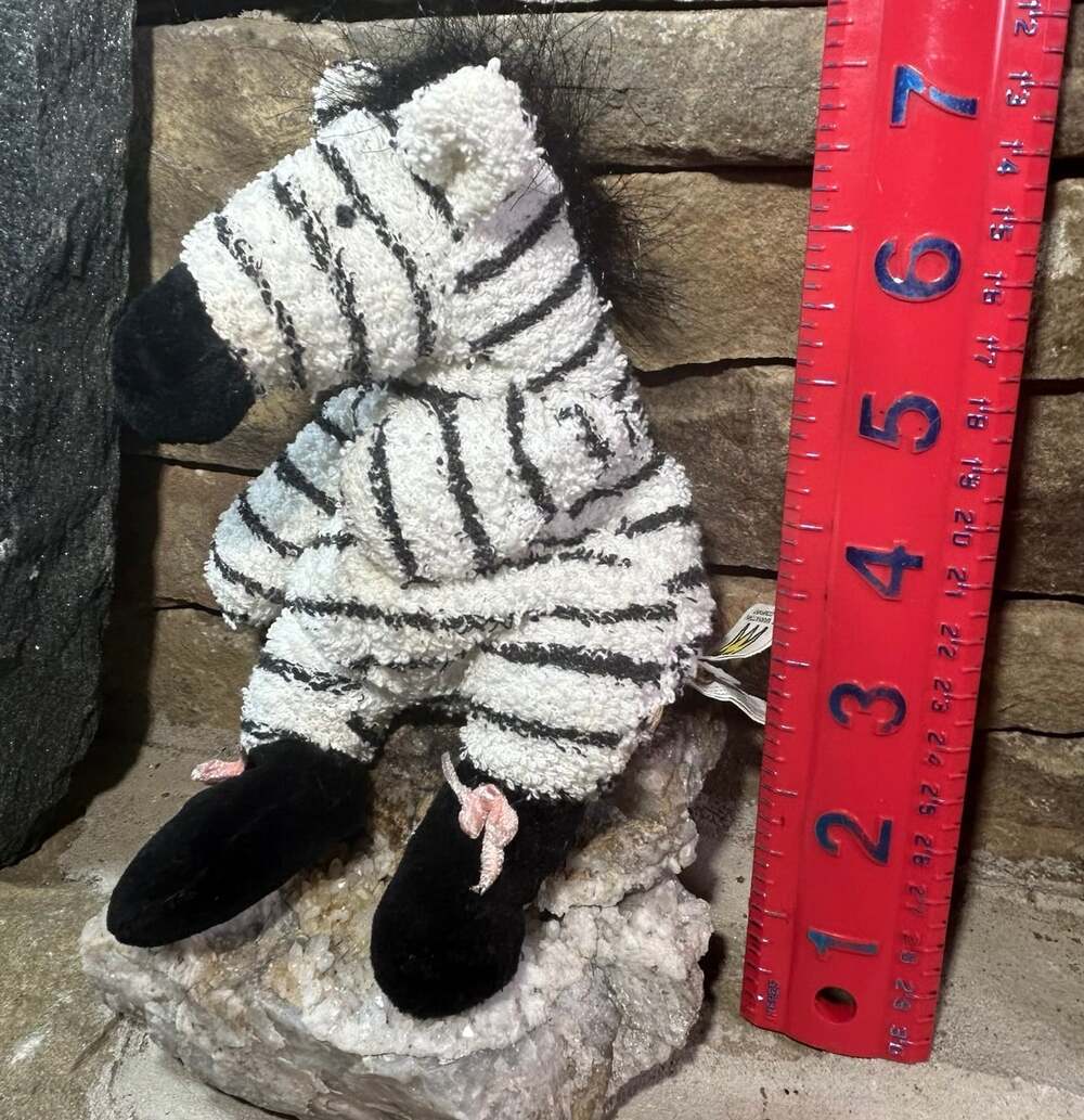 Zenia Zebra Terrycloth w/ Pink Bows RARE VTG Manhattan Toy Company 1998 READ